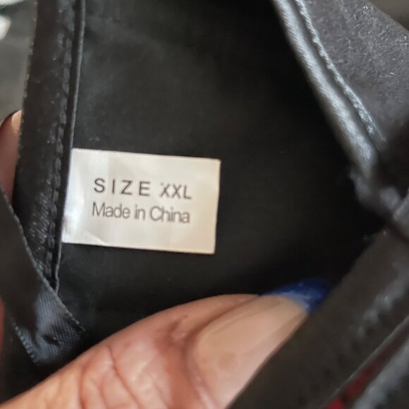 Black & Red Corset Top With Lace-Up Design & Halter Straps Size XXL - Picture 4 of 4